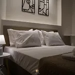 Uni Island - Old Town Suites